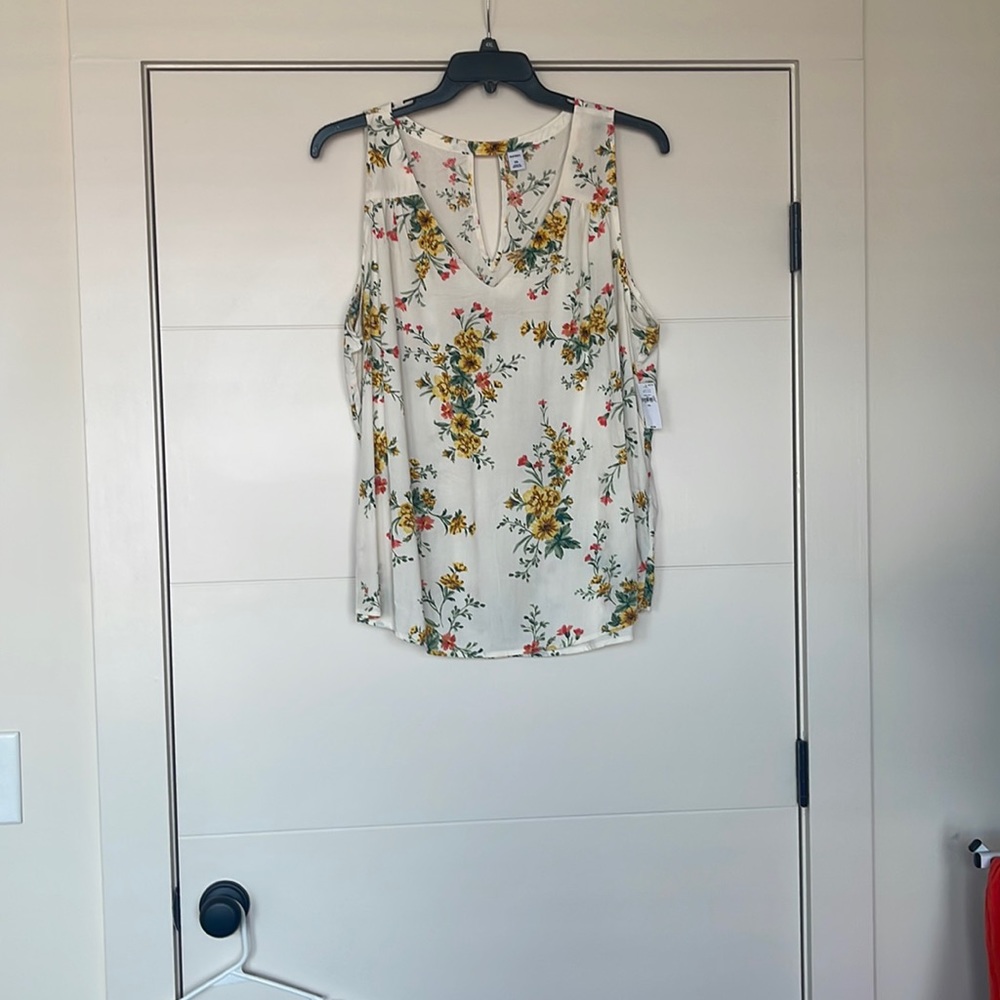 Sleeveless Blouse